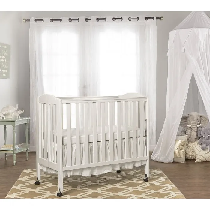 Dream On Me (Curved) 3 in 1 Folding Portable Crib   Free 3" Mattress