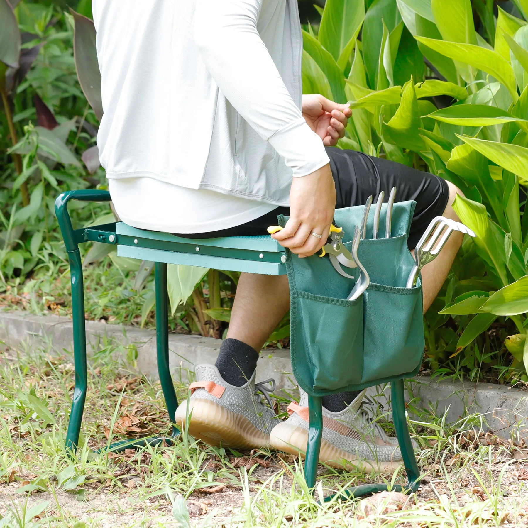 ZENY Folding Garden Kneeler Bench Seat w/Kneeling Pad and Tool Pouch (Green)